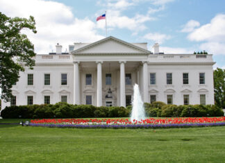 Melania Rejects Trump’s White House Moves White House, North Portico, Washington DC, presidential residence, US government, American flag, fountain, executive mansion