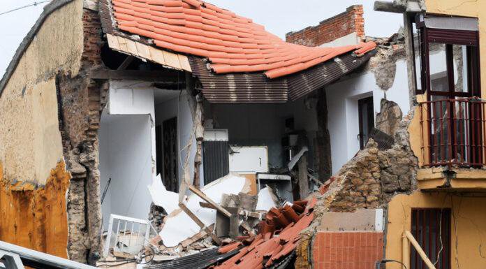 dreamstime_s_211007138-696x385