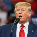 Trump Loses Focus During Holiday Address