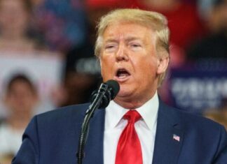 Trump Embarrassed After Suit Jacket Flies Open Donald Trump, president, rally, speech, podium, microphone, campaign, supporter