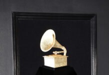 Grammy Winner Has 2 Words to Say to the Nation