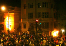 10 Dead in Attack on US Consulate