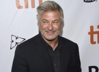 Alec Baldwin Drops Surprising Announcement Alec Baldwin Red Carpet