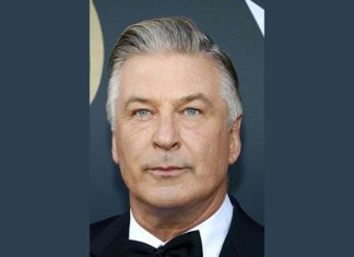 Alec Baldwin Crumbles Under Massive Stress Alec Baldwin Formal Portrait