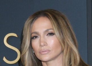 Jennifer Lopez Breaks Silence About Ben Affleck Divorce Jennifer Lopez Red Carpet