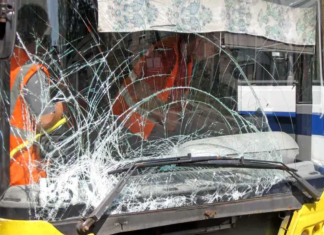 25 Killed in School Bus Crash dreamstime_s_19297355-featured