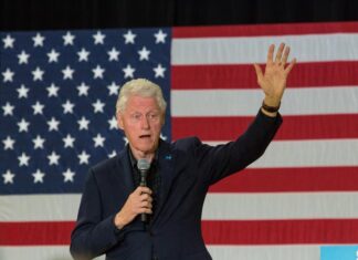 Bill Clinton’s Lavish Birthday Party Takes Surprising Turn Bill Clinton Campaign Speech