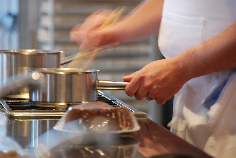Beloved TV Chef is Gone at 44 (dreamstime_s_4087914)